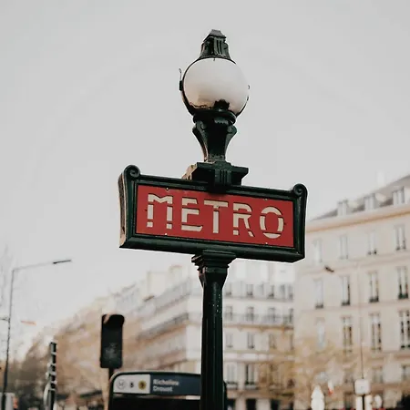 Apartment Intimate 1bd For 2p - Heart Of The 11th Paris